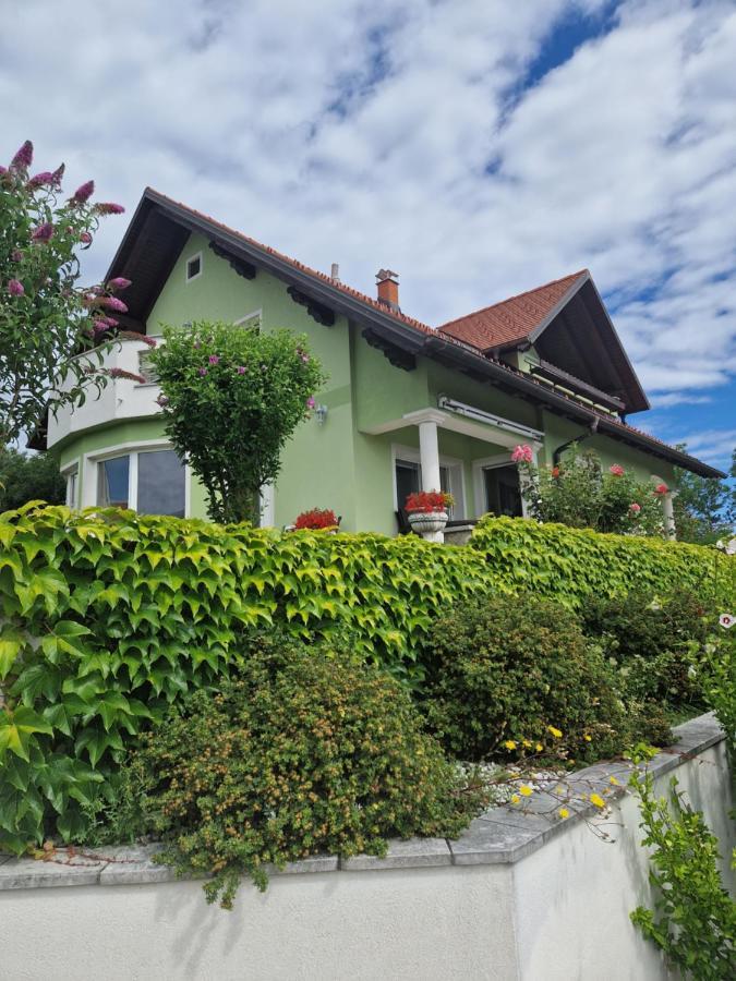 Green House Apartment ピフカ エクステリア 写真